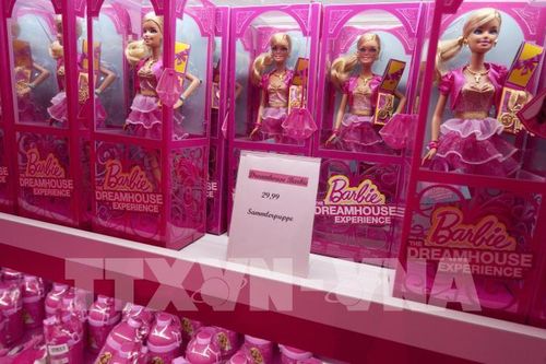 Nhà sản xuất búp bê Barbie tăng giá đồ chơi