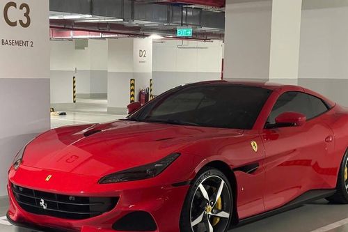 Siêu phẩm mui trần Ferrari Portofino M chỉ mới đi lướt 8.000 km đã được rao bán