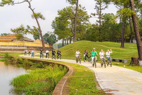 Du lịch xanh: Hướng phát triển kinh tế bền vững gắn với thiên nhiên và di sản tại Huế