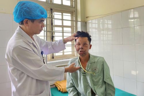 Bệnh viện Đa khoa tỉnh cấp cứu thành công bệnh nhân bị gấu tấn công