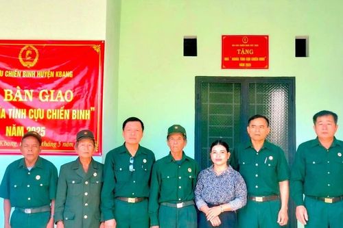 Kbang: Bàn giao nhà 'Nghĩa tình cựu chiến binh' cho hội viên nghèo