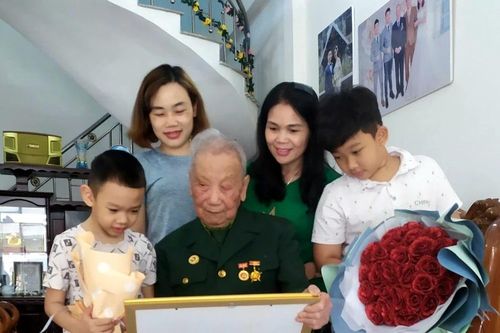 Điện Biên Phủ - vang mãi bài ca chiến thắng