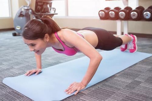 9 lý do phụ nữ nên chống đẩy 10 phút mỗi ngày