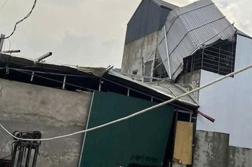 Yên Bái: Gió lốc bất ngờ làm tốc mái 52 ngôi nhà, thiệt hại nhiều hoa màu
