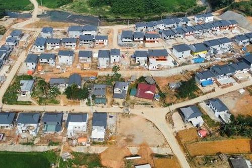 Phú Thọ: Bất ngờ với khu tái định cư đẹp như nhà ở liền kề giữa vùng đồi núi