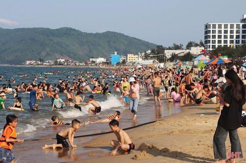 Hà Tĩnh đón gần 750.000 du khách dịp nghỉ lễ 30/4-1/5