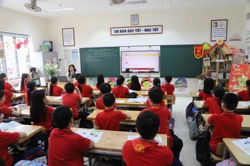 Hà Nội triển khai sâu rộng phong trào 'Bình dân học vụ số'
