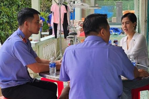 Cơ quan điều tra Viện KSND Tối cao làm việc với gia đình nữ sinh tử vong do tai nạn ở Vĩnh Long