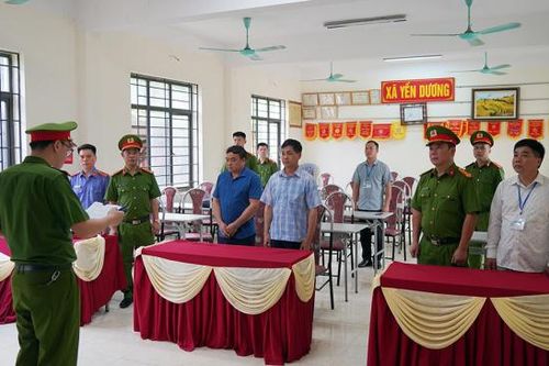 Câu kết xén dự án gà thịt, Chủ tịch và Phó Chủ tịch xã bị 'vào lò'
