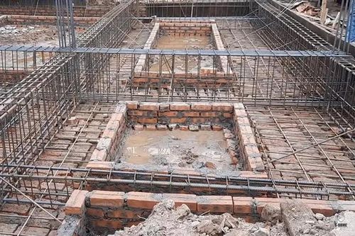 Xây nhà 1 tầng nên làm móng gì vừa bền vừa tiết kiệm?