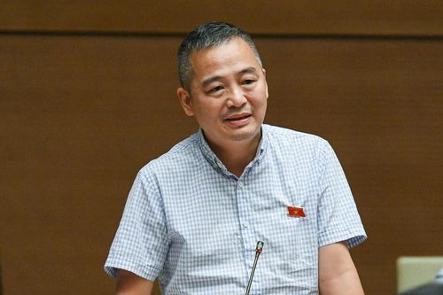 PGS.TS Nguyễn Lân Hiếu vạch trần cú lừa 'đứng lên ho là thoát đột quỵ'