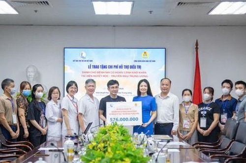 Hỗ trợ điều trị cho bệnh nhi có hoàn cảnh khó khăn