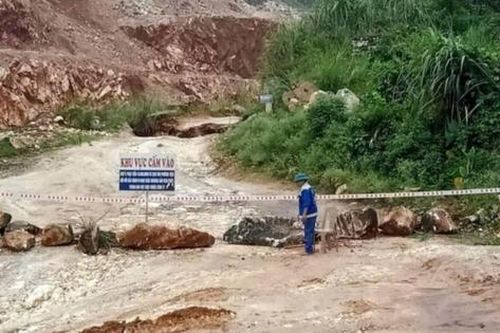 Người phụ nữ bị đất đá vùi lấp khi vào hầm mót quặng thiếc ở 'thủ phủ' khoáng sản Quỳ Hợp