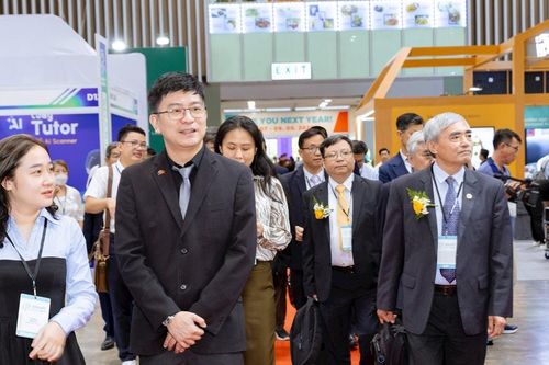 TP Hồ Chí Minh chia sẻ kinh nghiệm xây dựng đô thị tại Smart City Asia 2025