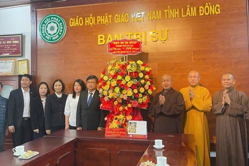 Lãnh đạo thành phố Đà Lạt thăm các cơ sở Phật giáo nhân dịp lễ Phật đản