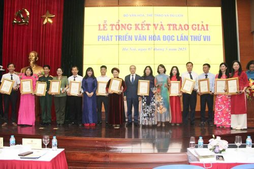 20 tập thể, 15 cá nhân được trao Giải thưởng phát triển văn hóa đọc lần thứ VII