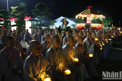 Đại lễ kỳ cầu siêu tưởng niệm các Anh hùng liệt sĩ nhân kỷ niệm 50 năm Ngày Giải phóng miền nam
