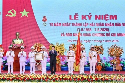 Chủ tịch nước Lương Cường dự Lễ kỷ niệm và trao Huân chương Hồ Chí Minh tặng Quân chủng Hải quân