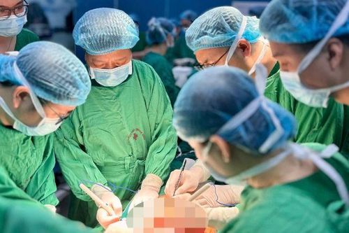 'Tỉnh dậy sau ghép phổi, tôi reo lên: Mình đã sống rồi'