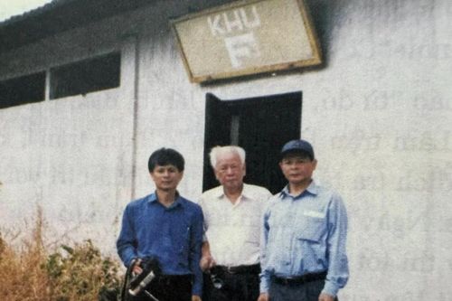 Côn Đảo trước bình minh