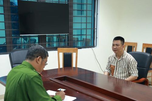 Đối tượng bị truy nã đặc biệt ở Quảng Trị ra đầu thú