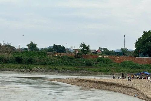 Tuyên Quang: Một học sinh mất tích ở bãi tắm tự phát trên sông Lô