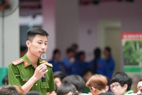 Bộ GD&ĐT cảnh báo thủ đoạn lôi kéo học sinh, sinh viên mở tài khoản ngân hàng
