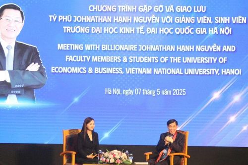 Doanh nhân Johnathan Hạnh Nguyễn khuyên sinh viên dành 80% thời gian lên giảng đường