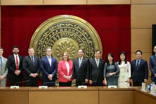 Phó Chủ tịch Quốc hội Trần Quang Phương tiếp đoàn USCC của Quốc hội Hoa Kỳ