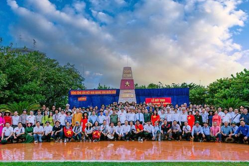 Đoàn công tác của Bộ Tư pháp tham dự Lễ kỷ niệm 50 năm Ngày Giải phóng quần đảo Trường Sa