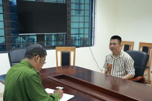Đối tượng cầm đầu vụ cưỡng đoạt lô gỗ tiền tỷ ra đầu thú