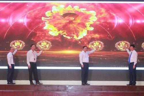 Khuyến khích viết về tấm gương 'Vượt lên số phận' đột phá khoa học công nghệ