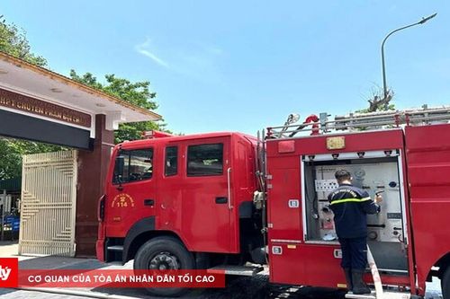 Cháy phòng thí nghiệm Trường chuyên Phan Bội Châu, học sinh phải sơ tán