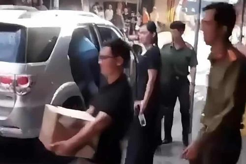 Công an khám nhà, tạm giữ TikToker Lê Việt Hùng