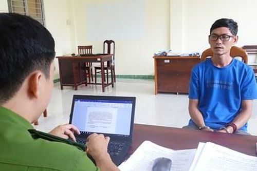 Khởi tố nhân viên giao hàng nhanh chiếm đoạt tiền của Công ty