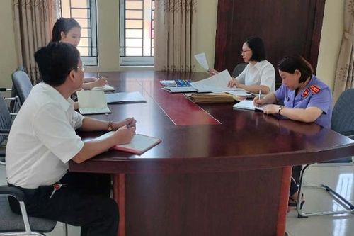 Kiểm sát phiên họp rút ngắn thời gian thử thách của án treo đối với 6 bị án