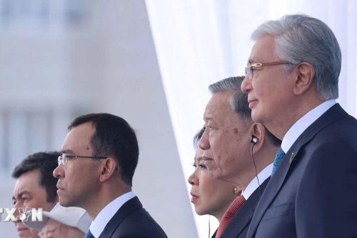 Tổng Bí thư dự Lễ duyệt binh kỷ niệm 80 năm Ngày Chiến thắng phátxít ở Kazakhstan