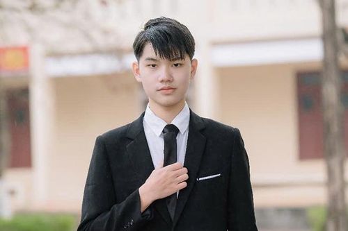 Chia sẻ kinh nghiệm đạt điểm cao kỳ thi đánh giá tư duy