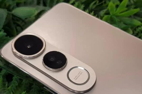 Smartphone chống nước, RAM 12 GB, pin 6.500mAh, sạc 90W, giá 9,99 triệu tại Việt Nam, so kè cùng Samsung Galaxy A36 5G