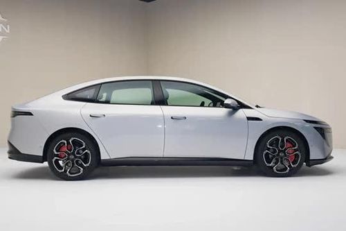 Ngắm xe sedan hạng D hoàn toàn mới của Nissan: Công suất 272 mã lực, trang bị tối tân, giá ngang Hyundai Grand i10