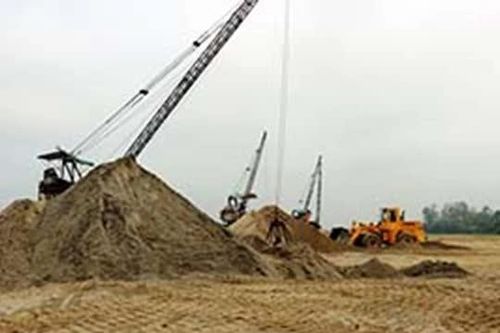 Kiểm tra 53 doanh nghiệp khai thác cát, sỏi ở Nghệ An
