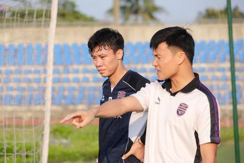 Cựu tiền đạo HAGL làm thầy của Tiến Linh và Quế Ngọc Hải
