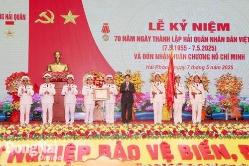 Quân chủng Hải quân đón nhận Huân chương Hồ Chí Minh