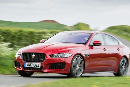 Jaguar XE S: Sedan thể thao đậm cá tính Anh quốc, giá từ 3,6 tỷ đồng