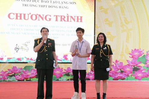 'Truyền lửa' chiến thắng Điện Biên phủ đến thế hệ trẻ