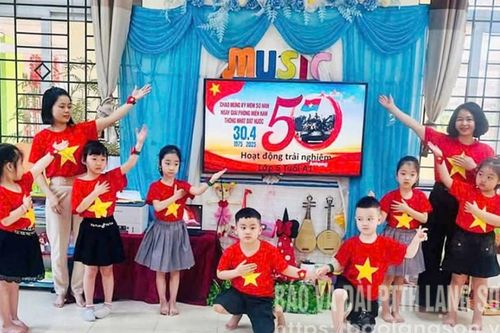 Ươm mầm yêu nước cho lớp măng non