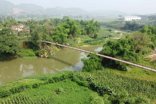 Cần nhanh chóng khắc phục tình trạng xuống cấp của cầu treo Hà Biên