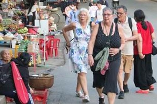 Sớm thành lập đội liên ngành xử lý các vấn nạn về môi trường du lịch