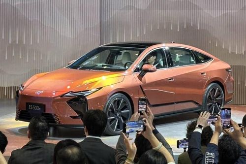 Lexus ES EV hoàn toàn mới ra mắt toàn cầu tại Triển lãm Ô tô Thượng Hải 2025