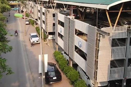 Lăng kính xây dựng 7/5: Cần giải pháp toàn diện cho tình trạng thiếu bãi đỗ xe tại đô thị
